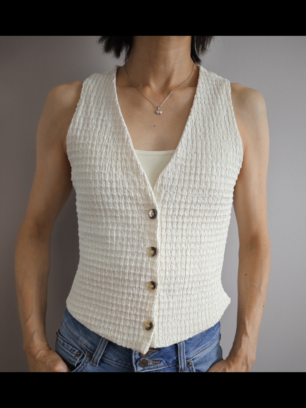 Zara Cream Textured Sleeveless Vest
